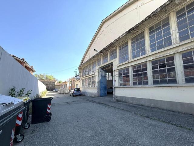 Capannone in affitto di 1400 m² in Strada del Bramafame, 13