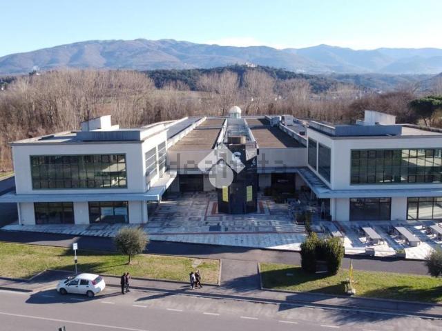 Capannone in affitto di 140 m² in Via Pian dell&apos  Isola, 67