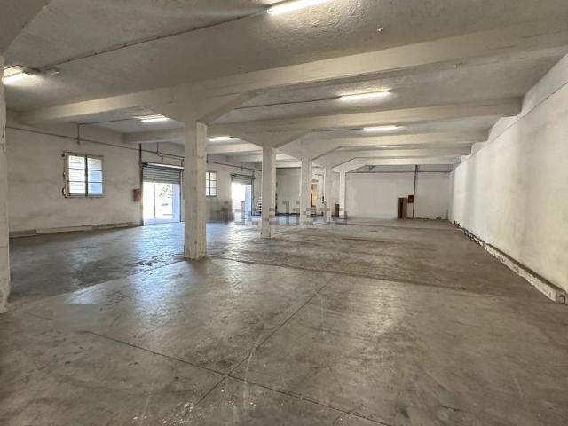 Capannone in affitto di 1480 m²