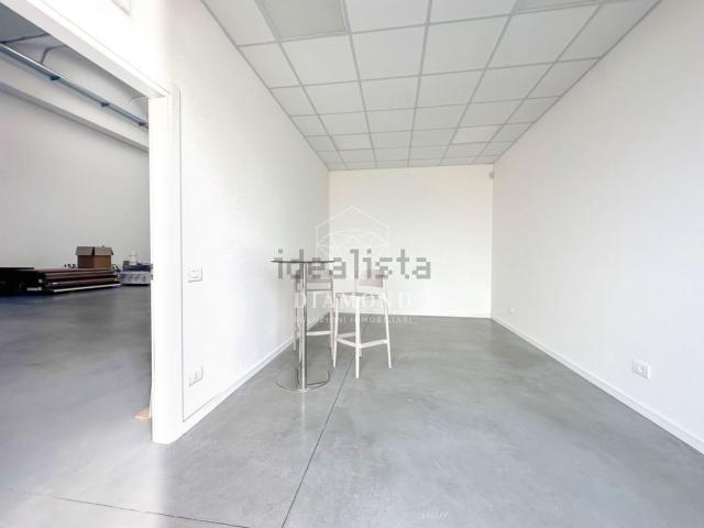 Capannone in affitto di 1500 m² in Via Giuseppe Mazzini