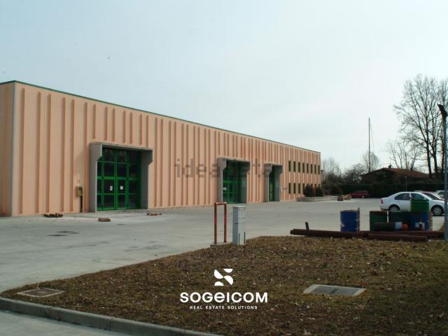 Capannone in affitto di 1500 m² in Via Principale