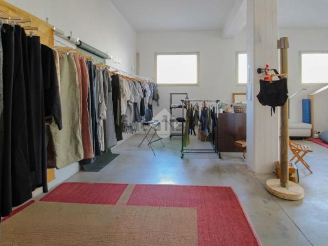 Capannone in affitto di 150 m²