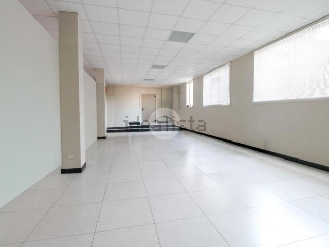 Capannone in affitto di 150 m² in Via Treviglio, 1