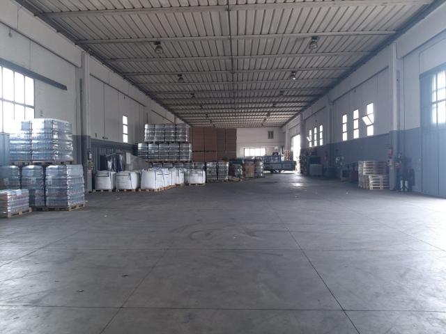 Capannone in affitto di 1600 m² in Via Capomulini