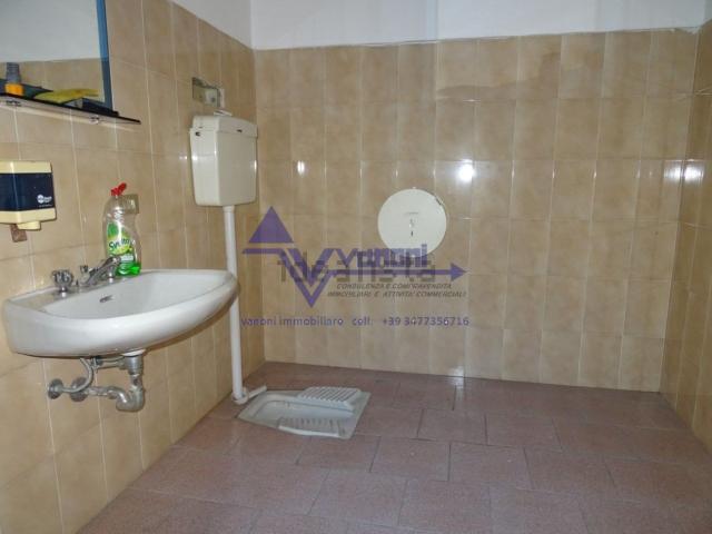 Capannone in affitto di 160 m² in Via Guglielmo Marconi