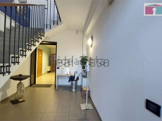 Capannone in affitto di 1694 m² in Strada Nazionale Canaletto Sud