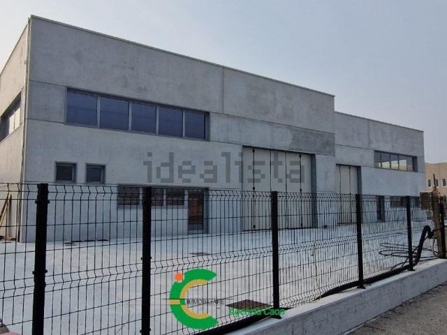 Capannone in affitto di 1708 m² in Via A.Volta