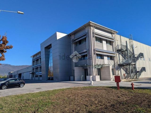 Capannone in affitto di 1700 m² in Via Marco Polo