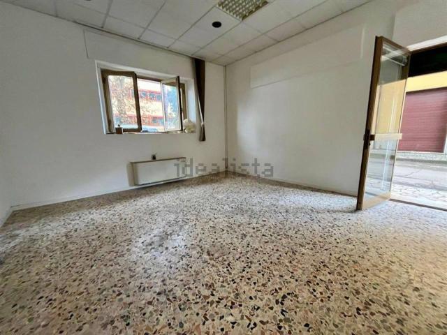 Capannone in affitto di 170 m²