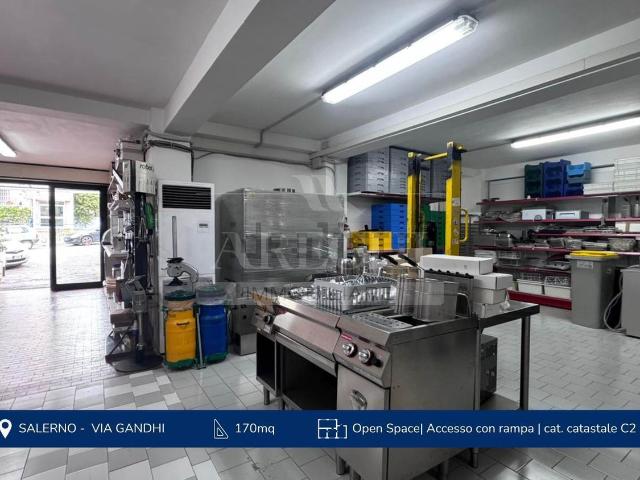 Capannone in affitto di 170 m²
