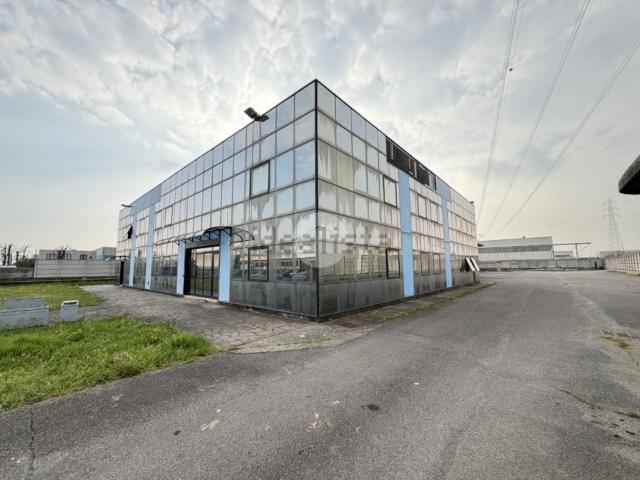 Capannone in affitto di 1760 m² in Via Averolda, 37