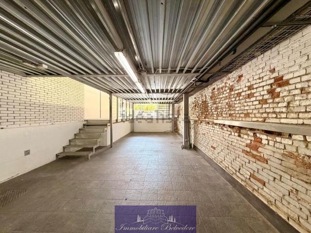 Capannone in affitto di 180 m² in Via Baccio da Montelupo