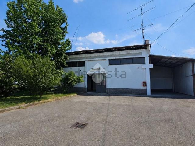 Capannone in affitto di 180 m² in Via Milano, 29