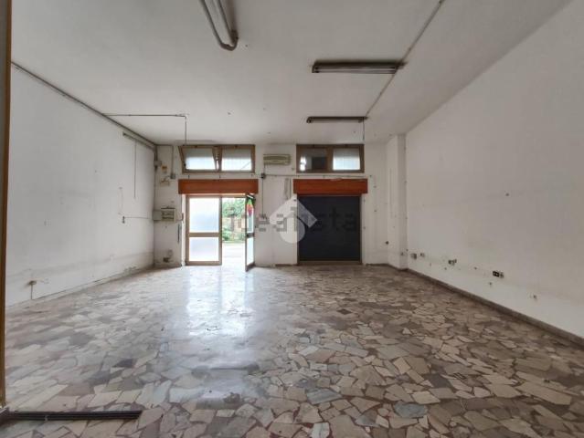 Capannone in affitto di 181 m² in Vico Giotto, 19