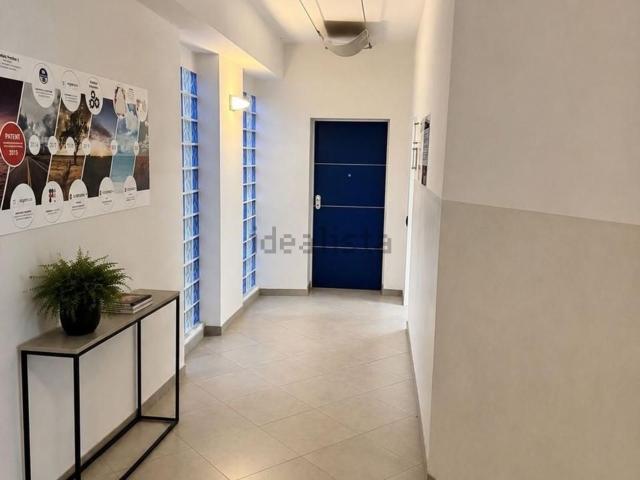 Capannone in affitto di 182 m² in Via Emilio Bardini, 33
