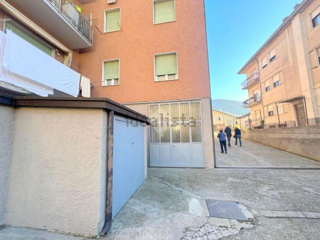 Capannone in affitto di 189 m² in Via Fontane, 56