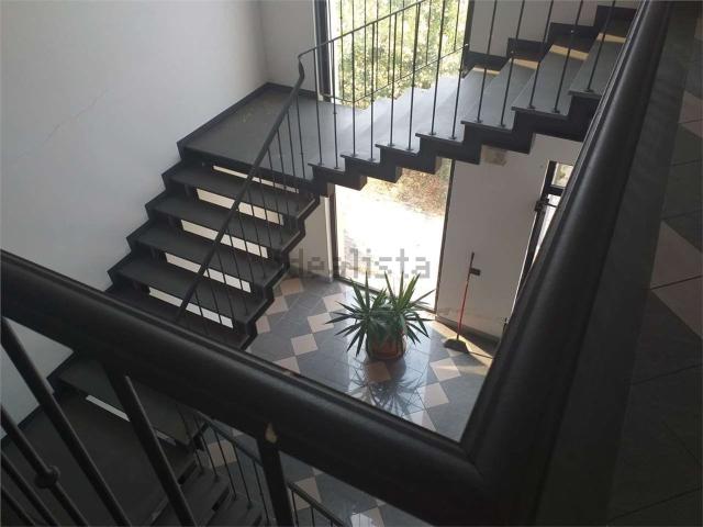 Capannone in affitto di 1900 m² in Via del Capitolo