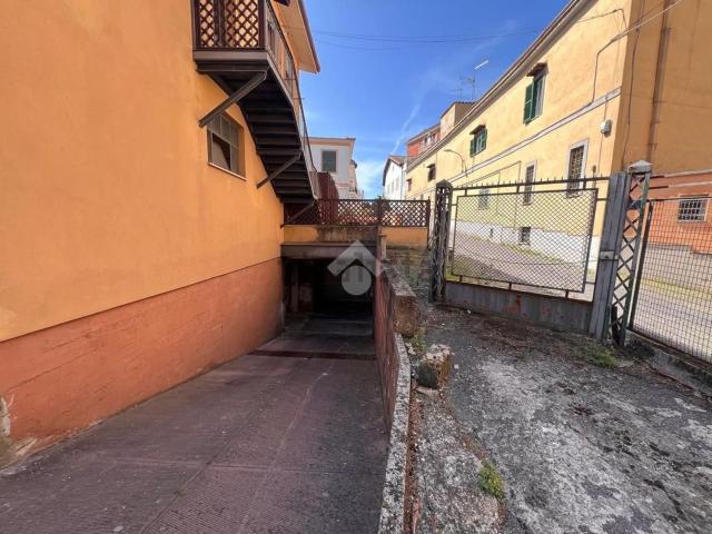 Capannone in affitto di 190 m² in Via del Torrione, 28