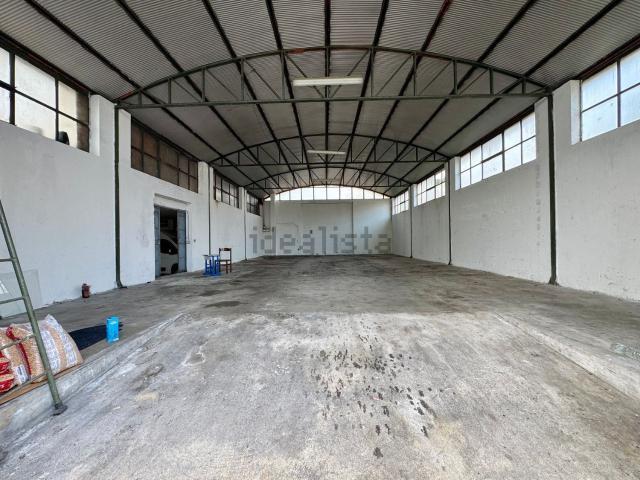 Capannone in affitto di 190 m² in Via Vittoria, 1
