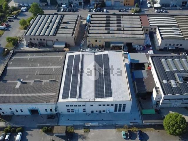 Capannone in affitto di 2000 m² in Via Artigiani, 10