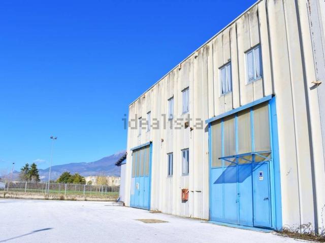 Capannone in affitto di 2000 m² in Via Casilina