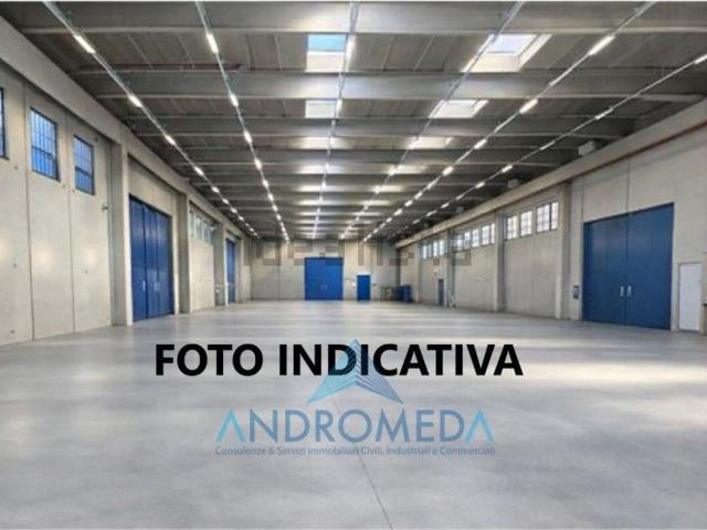 Capannone in affitto di 2000 m² in Via San Salvatore