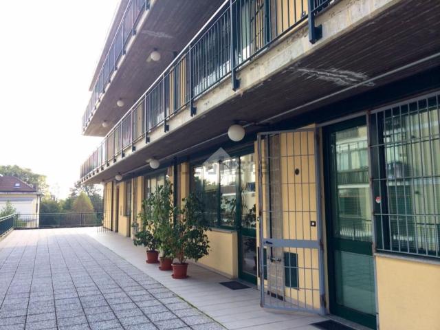 Capannone in affitto di 200 m² in Via Bard, 64