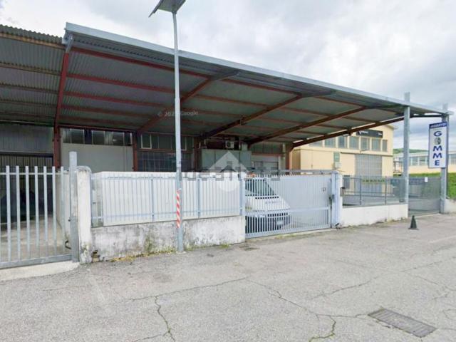 Capannone in affitto di 200 m² in Strada della Giara, 1