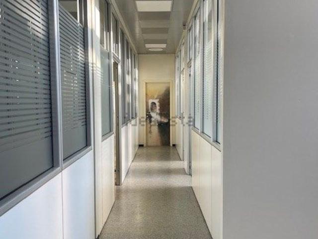 Capannone in affitto di 205 m² in Via del Lavoro
