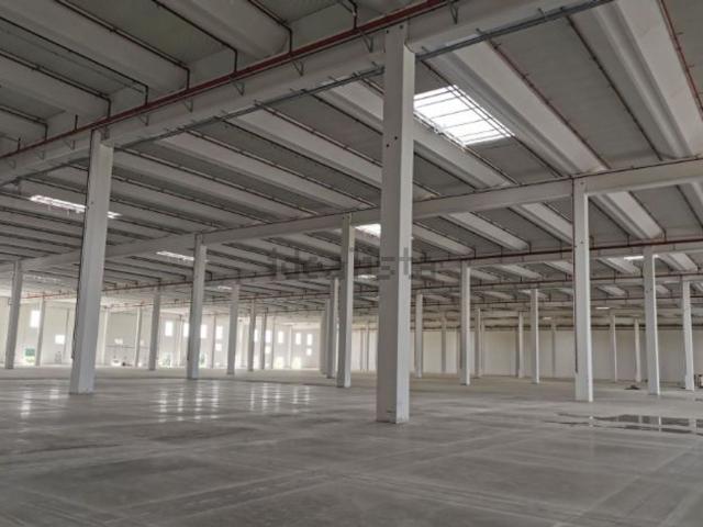 Capannone in affitto di 21667 m² in Via Capitello