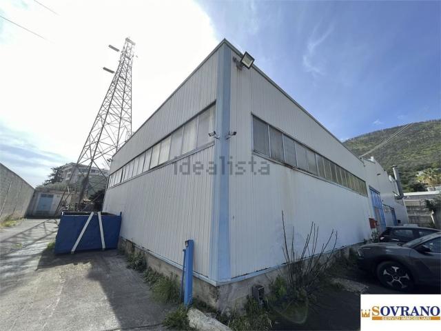 Capannone in affitto di 2180 m²