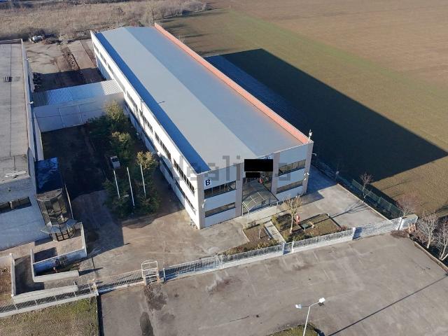 Capannone in affitto di 2209 m² in Strada Statale per Voghera