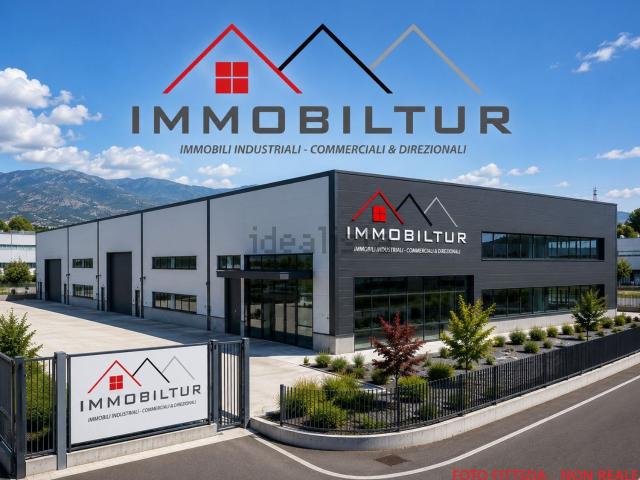 Capannone in affitto di 2300 m²