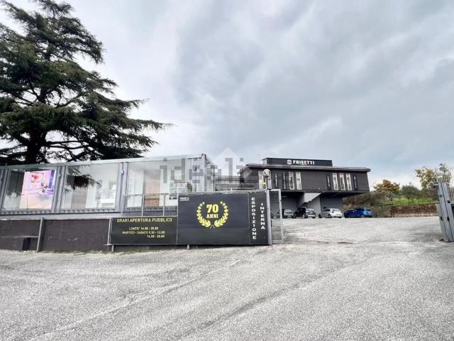 Capannone in affitto di 2300 m² in Via Nettunense
