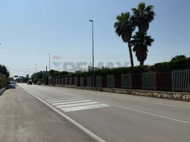 Capannone in affitto di 230 m²