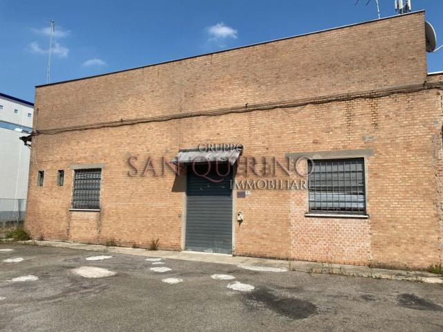 Capannone in affitto di 230 m² in Via Evangelista Torricelli, 7
