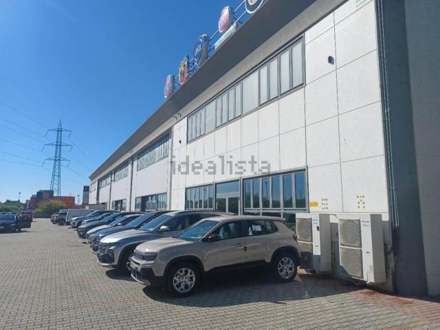 Capannone in affitto di 2479 m²