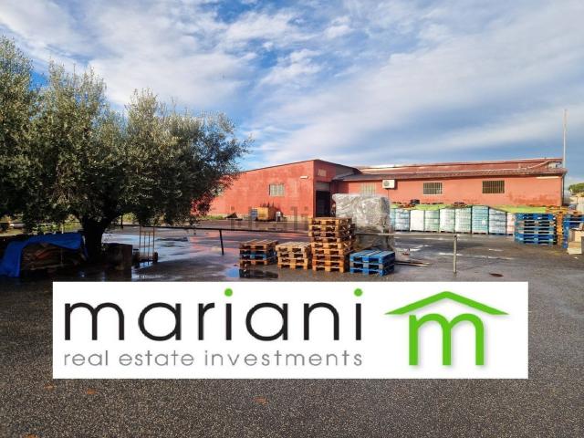 Capannone in affitto di 250 m² in Via Ardeatina, 986