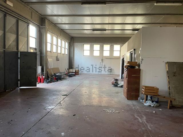 Capannone in affitto di 250 m² in Via del Pescatore, 5