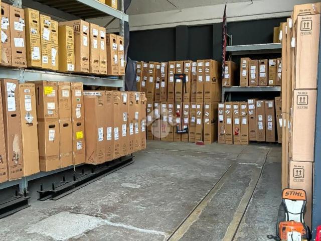 Capannone in affitto di 250 m² in Via Provinciale