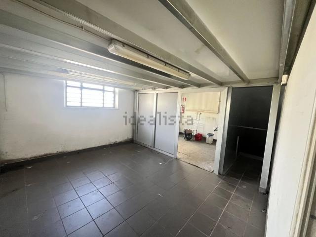 Capannone in affitto di 250 m² in Contrada Alberelli, 65