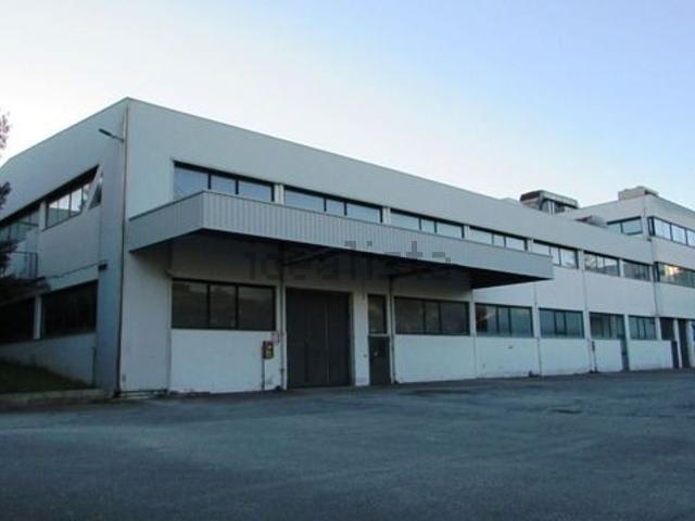 Capannone in affitto di 2530 m² in Via Leonardo Da Vinci