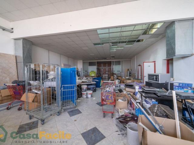 Capannone in affitto di 260 m²