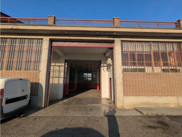 Capannone in affitto di 260 m² in Via Pinerolo, 13
