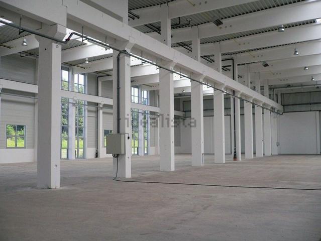 Capannone in affitto di 2650 m² in Via Albert Einstein, 4
