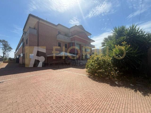 Capannone in affitto di 278 m² in Via Bosco II