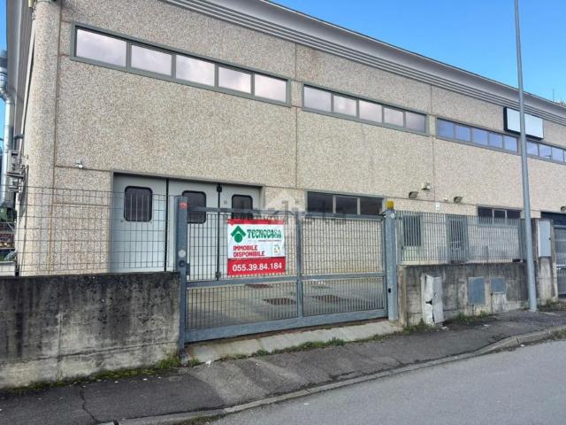 Capannone in affitto di 280 m² in Via di Botriolo