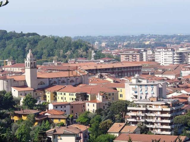 Capannone in affitto di 280 m² in Via MARTIRI DI CEFALONIA