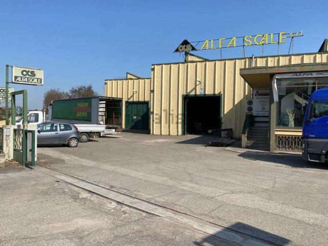 Capannone in affitto di 3000 m² in Via Provinciale Modena, 51