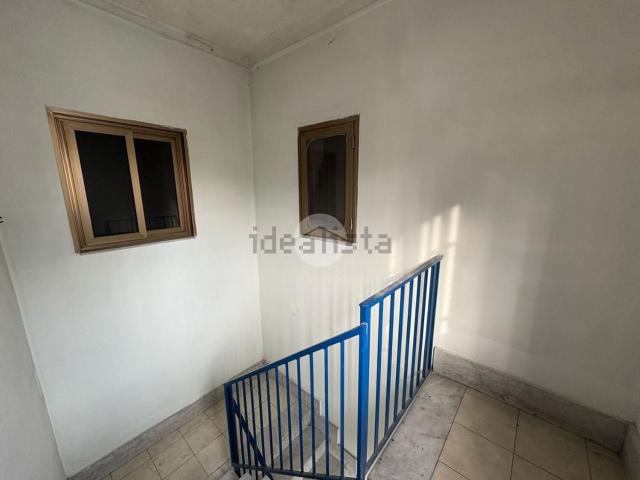 Capannone in affitto di 300 m² in Via Galileo Ferraris, 181